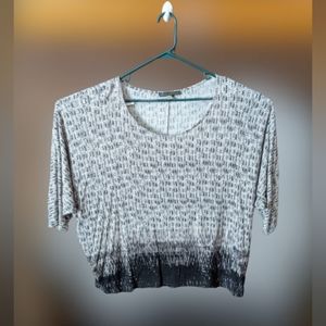 🏷️ CLEARANCE 🏷️ 3/$10 Rose & Olive blouse